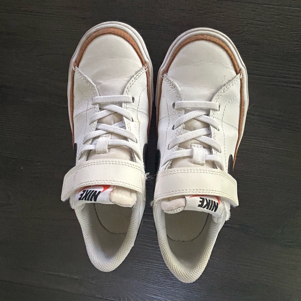Nike White and Brown Minimalist Sneakers - Picture 5 of 6